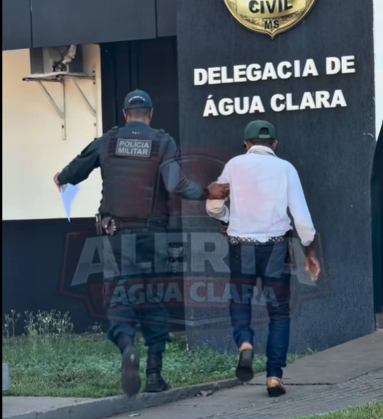 Ilustração da notícia Discussão durante café da manhã termina com idoso ferido por golpe de canivete em Água Clara da MS Todo dia